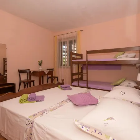 Apartment By The Sea Podgora, Makarska - 23678 *